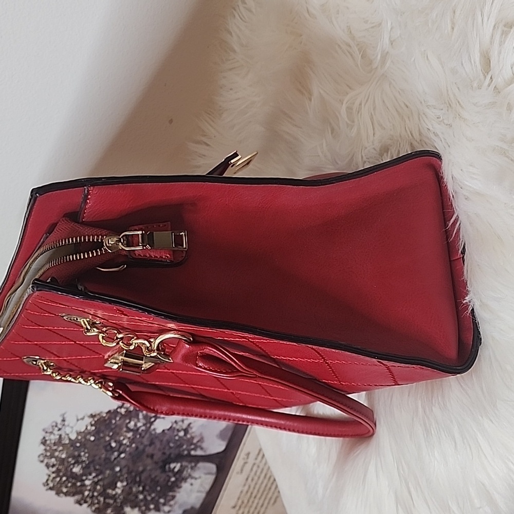 Large Vegan Leather Red Handbag Quilted Pattern Shoulder Satchel Hand Bag Purse - Picture 4 of 11